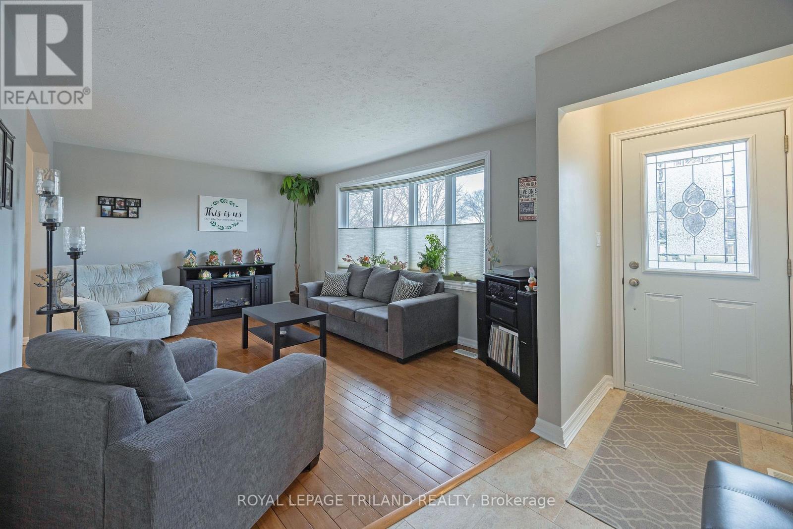 59 Lawrence Avenue, St. Thomas, Ontario  N5R 4Y7 - Photo 4 - X12927534