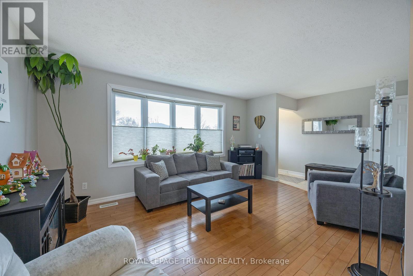 59 Lawrence Avenue, St. Thomas, Ontario  N5R 4Y7 - Photo 6 - X12927534