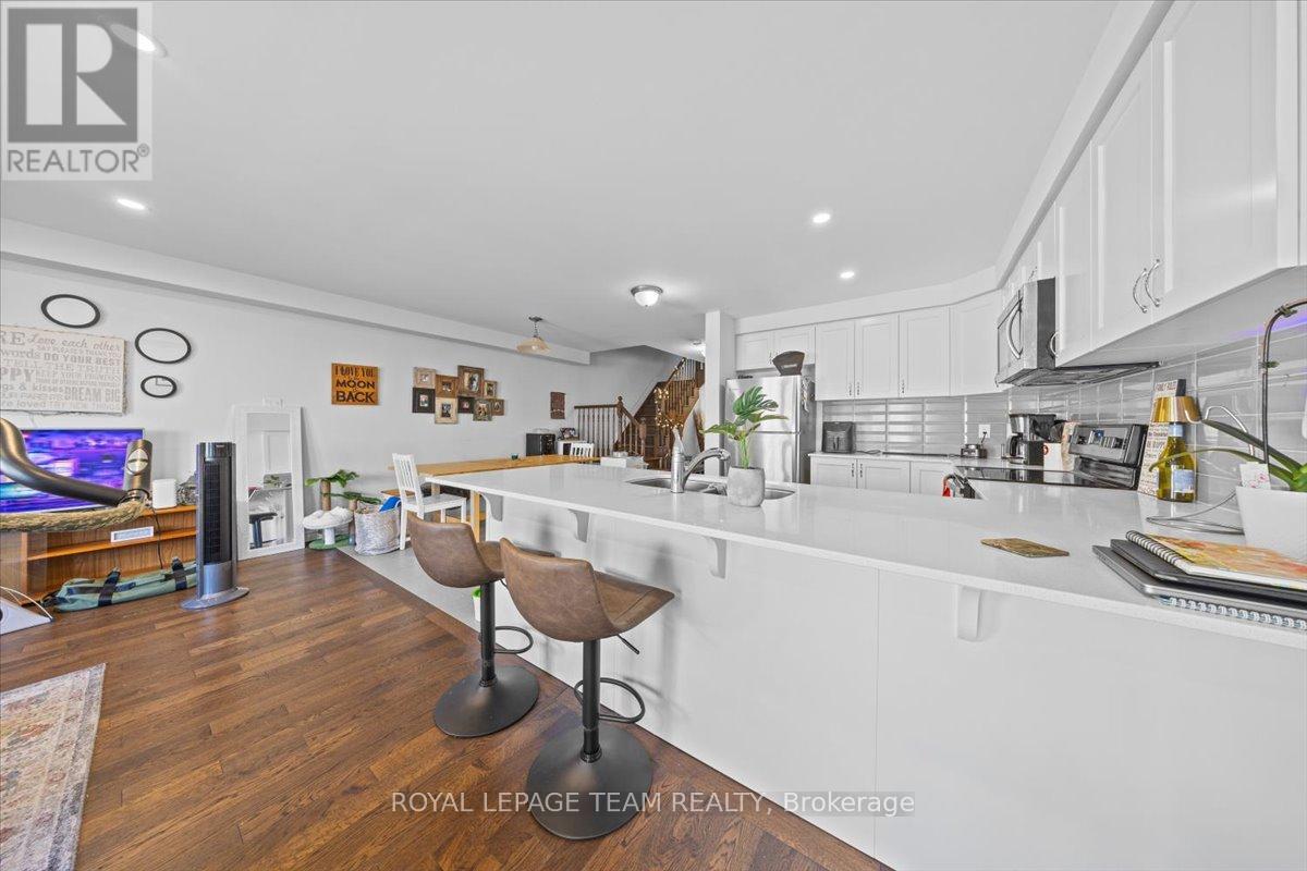 814 Stallion Crescent, Ottawa, Ontario  K2S 2G1 - Photo 12 - X12927490