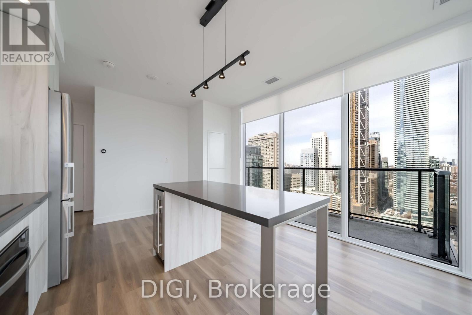 2302 - 8 Gloucester Street, Toronto, Ontario  M4Y 0H8 - Photo 4 - C12927508