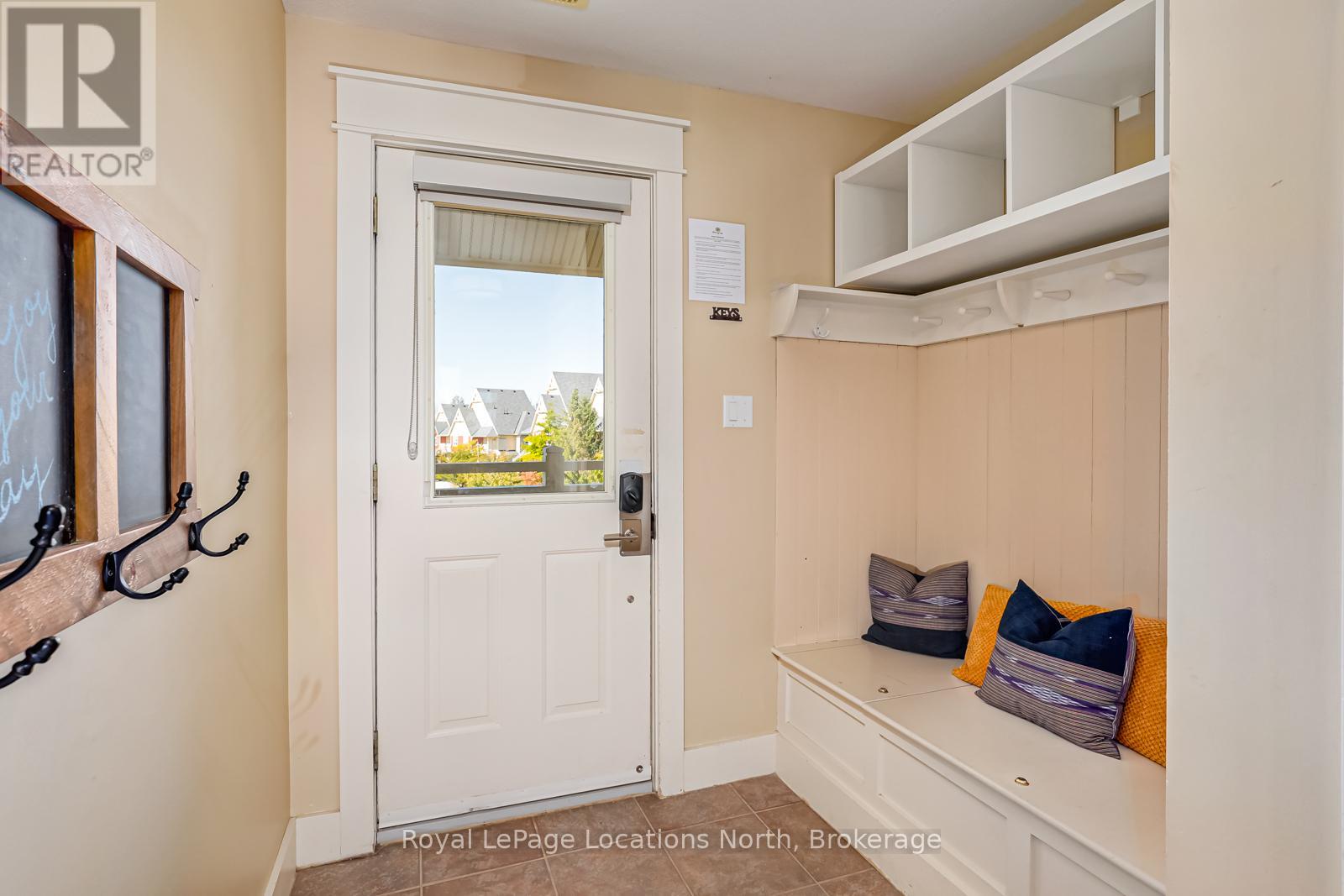 221 - 125 Fairway Court, Blue Mountains, Ontario L9Y 0P8 - Photo 7 - X12927540