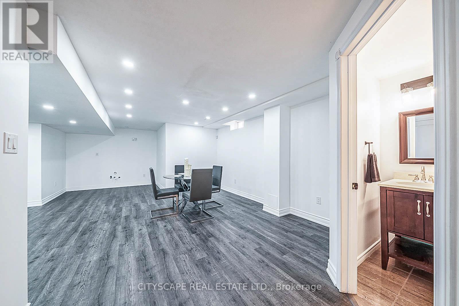 19 Staples Lane, Hamilton, Ontario L0R 1C0 - Photo 27 - X12922860