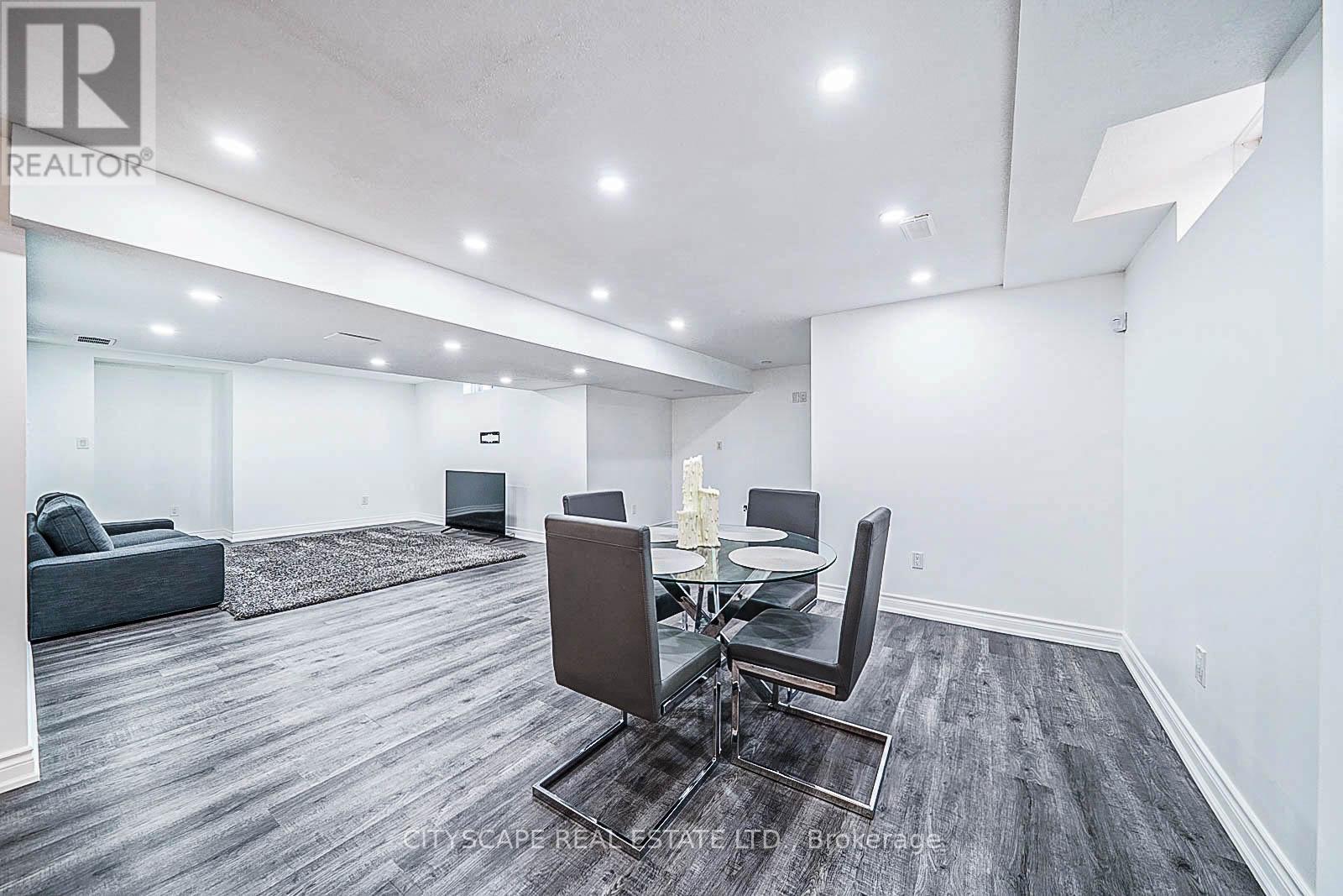 19 Staples Lane, Hamilton, Ontario L0R 1C0 - Photo 28 - X12922860