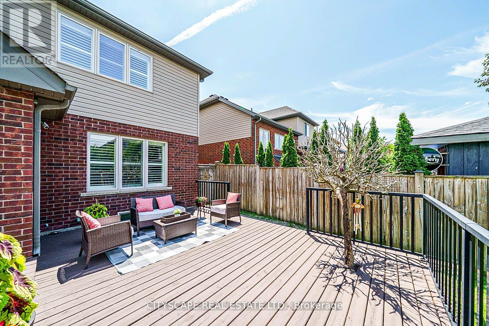 19 Staples Lane, Hamilton, Ontario L0R 1C0 - Photo 36 - X12922860