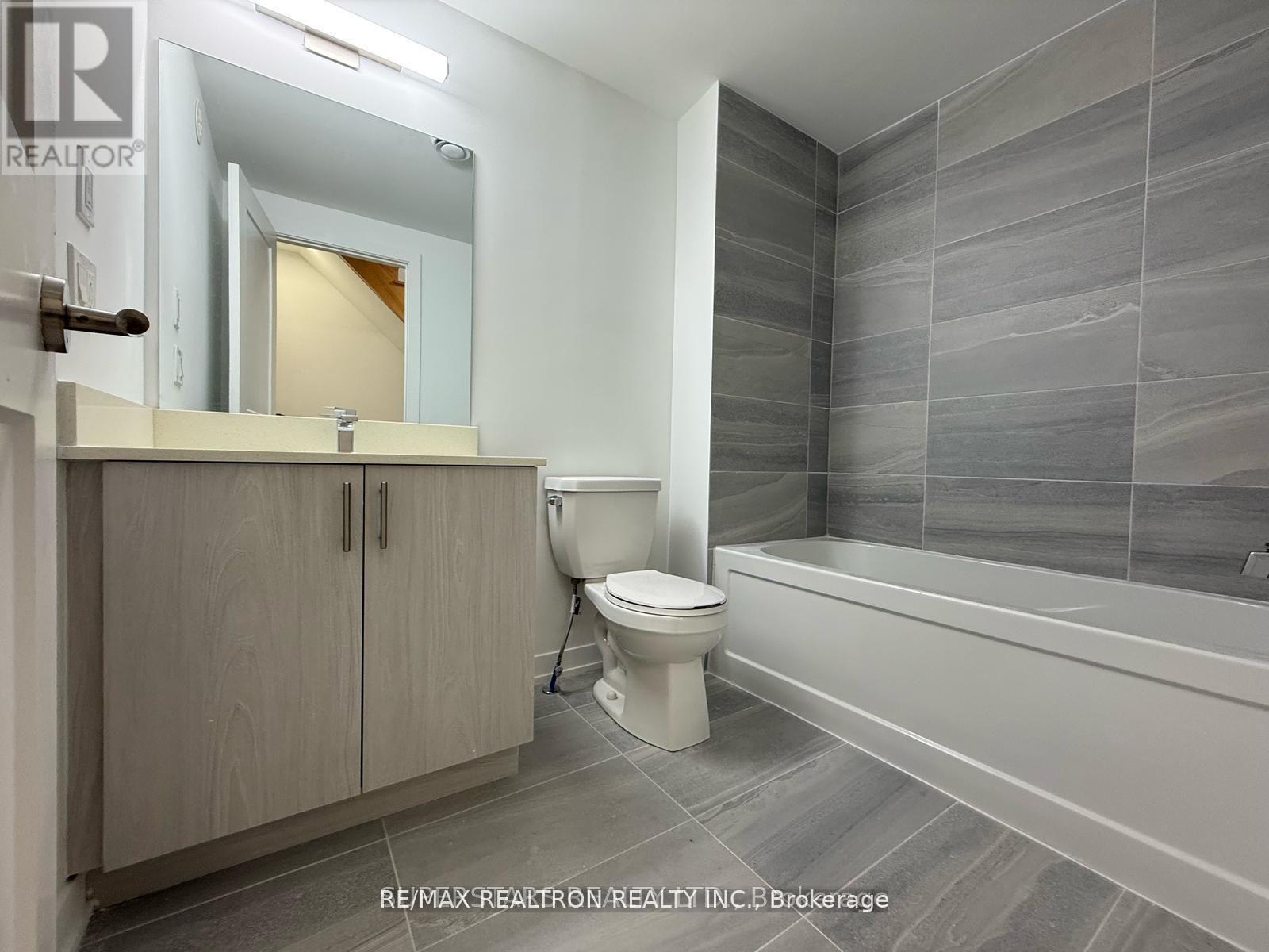 308 - 485 Logan Avenue, Toronto, Ontario  M4M 2P5 - Photo 11 - E12927492