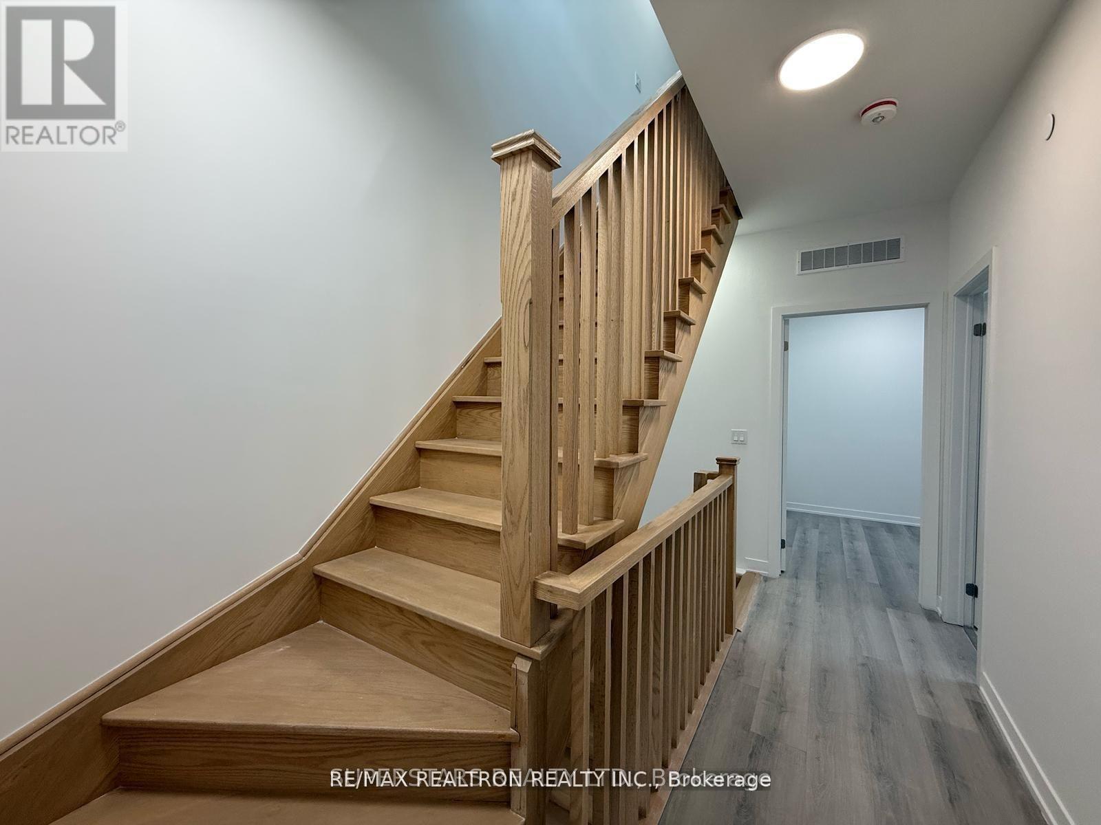 308 - 485 Logan Avenue, Toronto, Ontario  M4M 2P5 - Photo 12 - E12927492