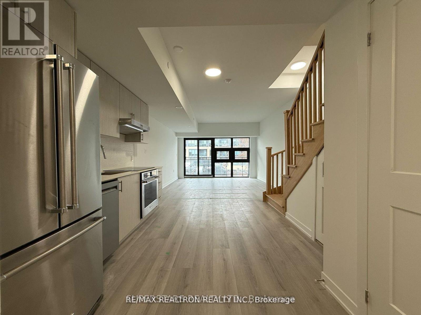 308 - 485 Logan Avenue, Toronto, Ontario  M4M 2P5 - Photo 3 - E12927492