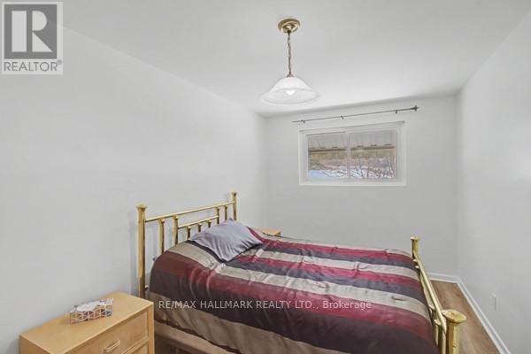 37 Avis Crescent, Toronto, Ontario  M4B 1B8 - Photo 13 - E12927600