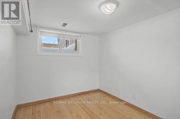 37 Avis Crescent, Toronto, Ontario  M4B 1B8 - Photo 22 - E12927600