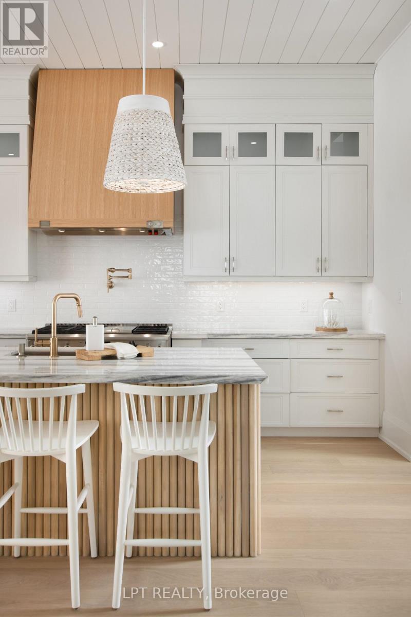 25 Pinery Lane, Georgina, Ontario  L0E 1L0 - Photo 10 - N12927472