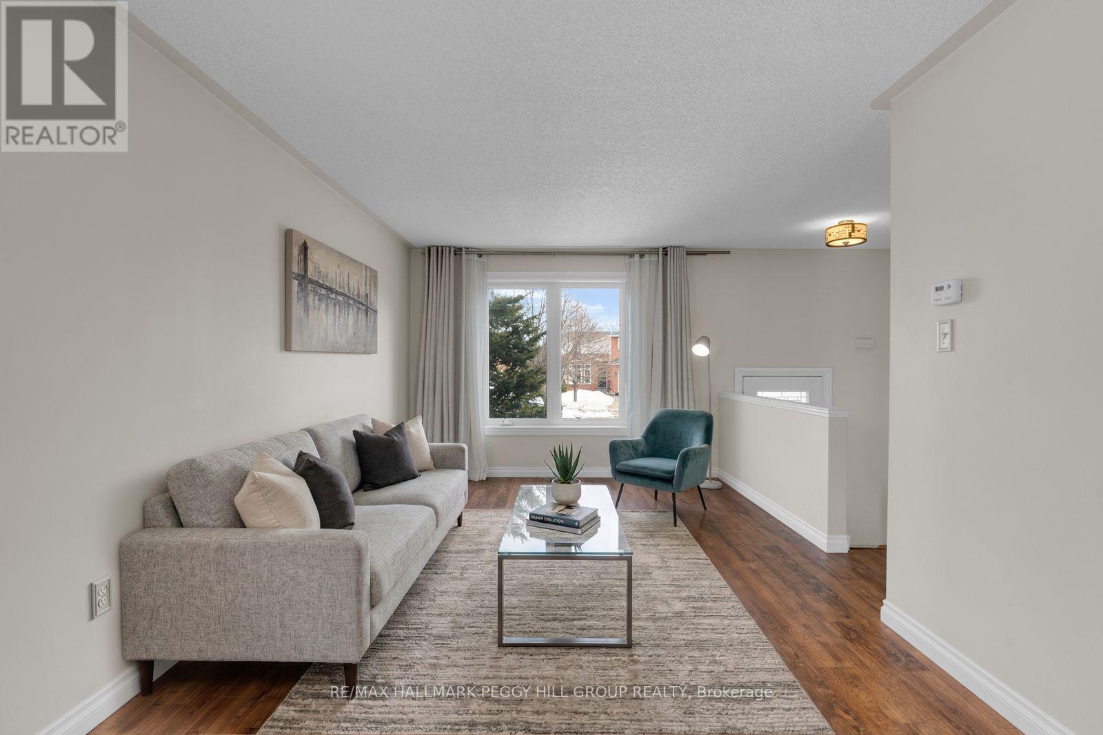 47 Chalmers Drive, Barrie, Ontario  L4N 8A4 - Photo 2 - S12927572