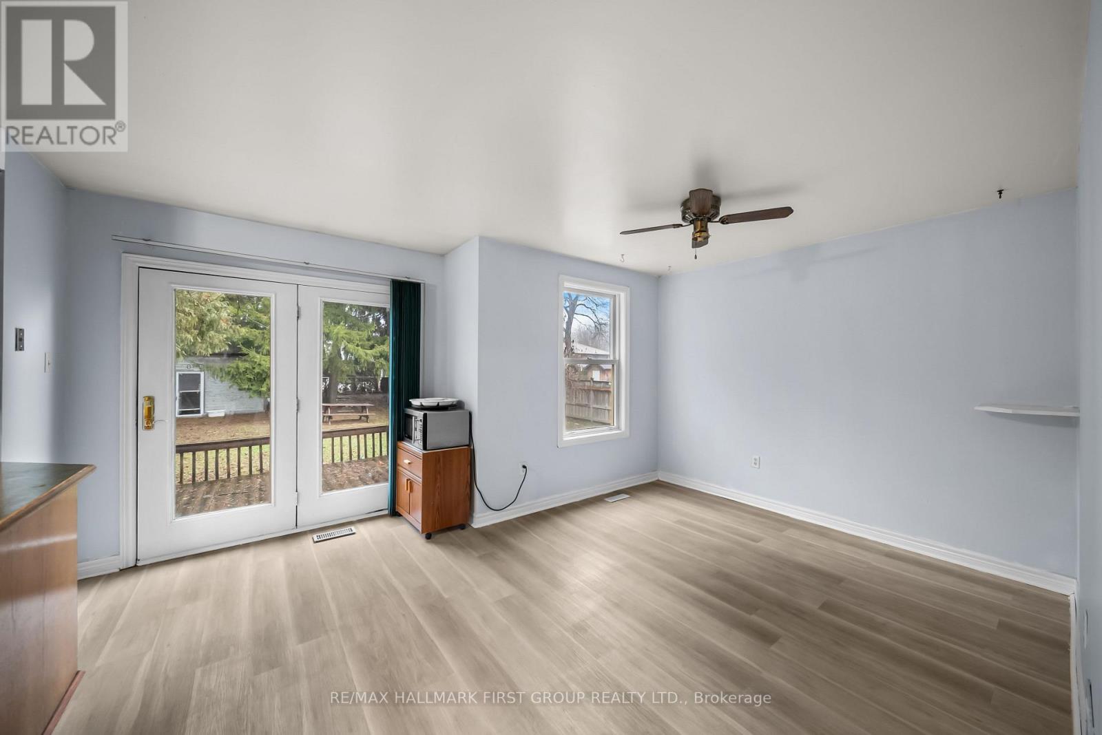 10 Ontario Street, Halton Hills, Ontario  L7G 3K6 - Photo 10 - W12927480