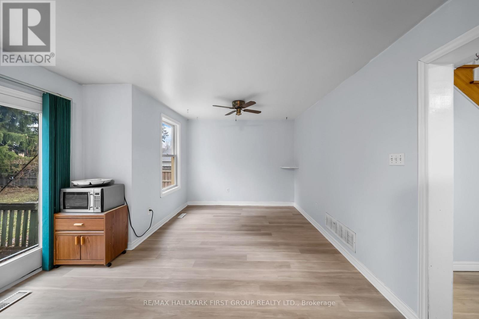 10 Ontario Street, Halton Hills, Ontario  L7G 3K6 - Photo 11 - W12927480