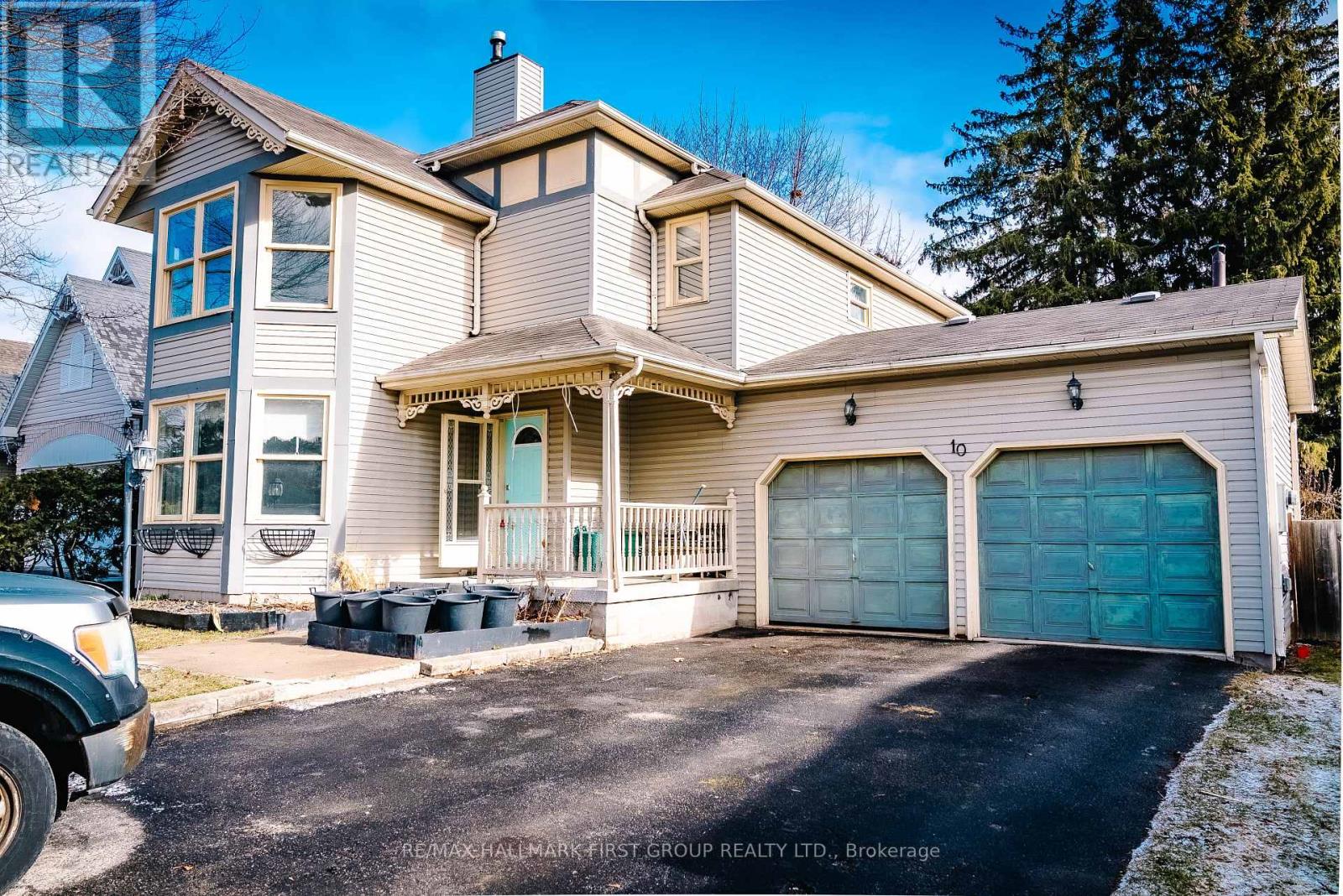 10 Ontario Street, Halton Hills, Ontario  L7G 3K6 - Photo 2 - W12927480