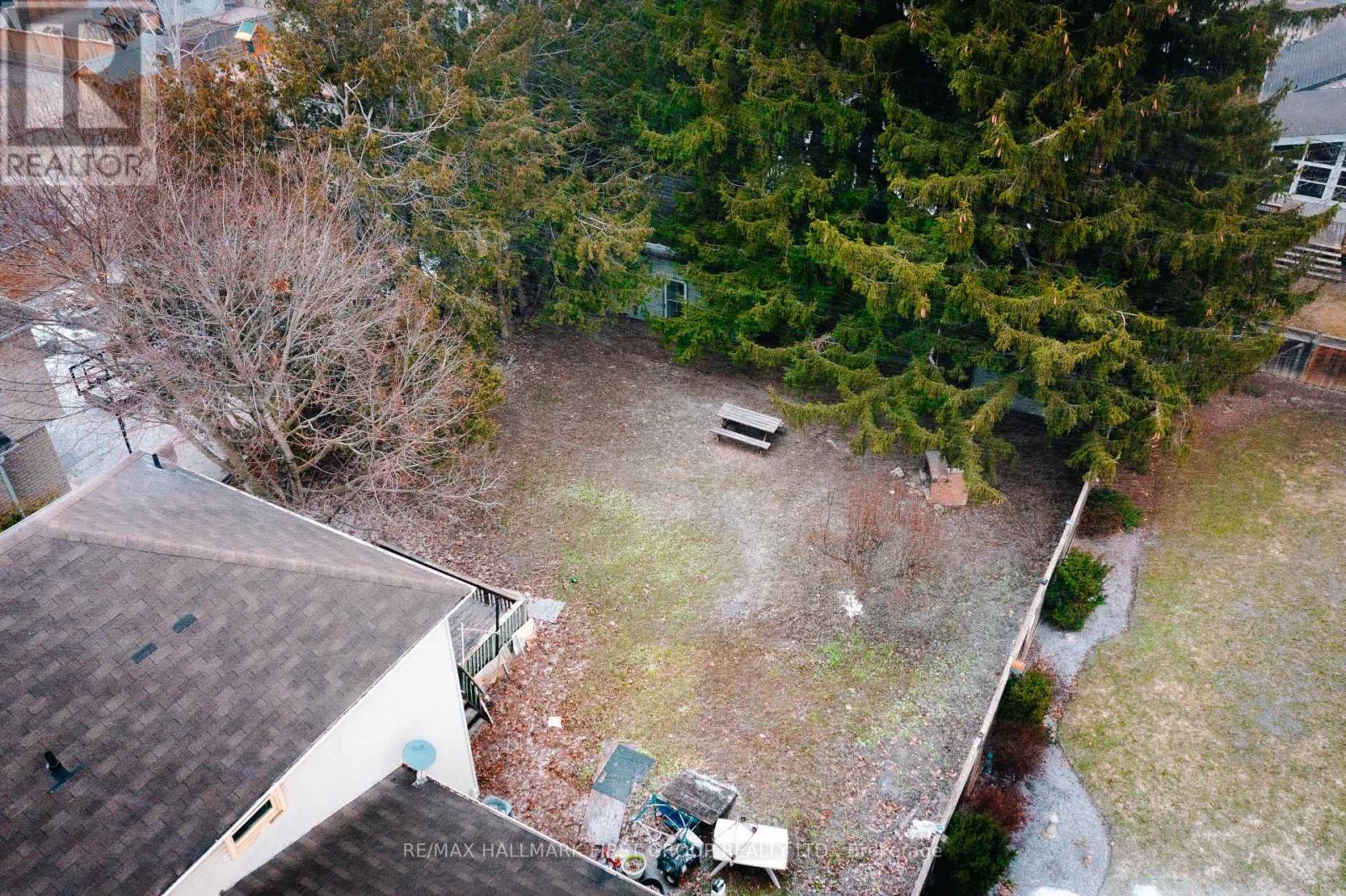 10 Ontario Street, Halton Hills, Ontario  L7G 3K6 - Photo 34 - W12927480