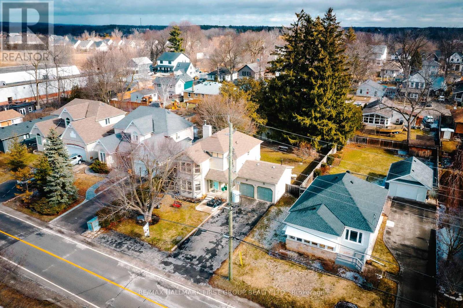 10 Ontario Street, Halton Hills, Ontario  L7G 3K6 - Photo 37 - W12927480