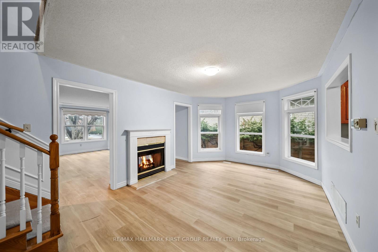 10 Ontario Street, Halton Hills, Ontario  L7G 3K6 - Photo 7 - W12927480