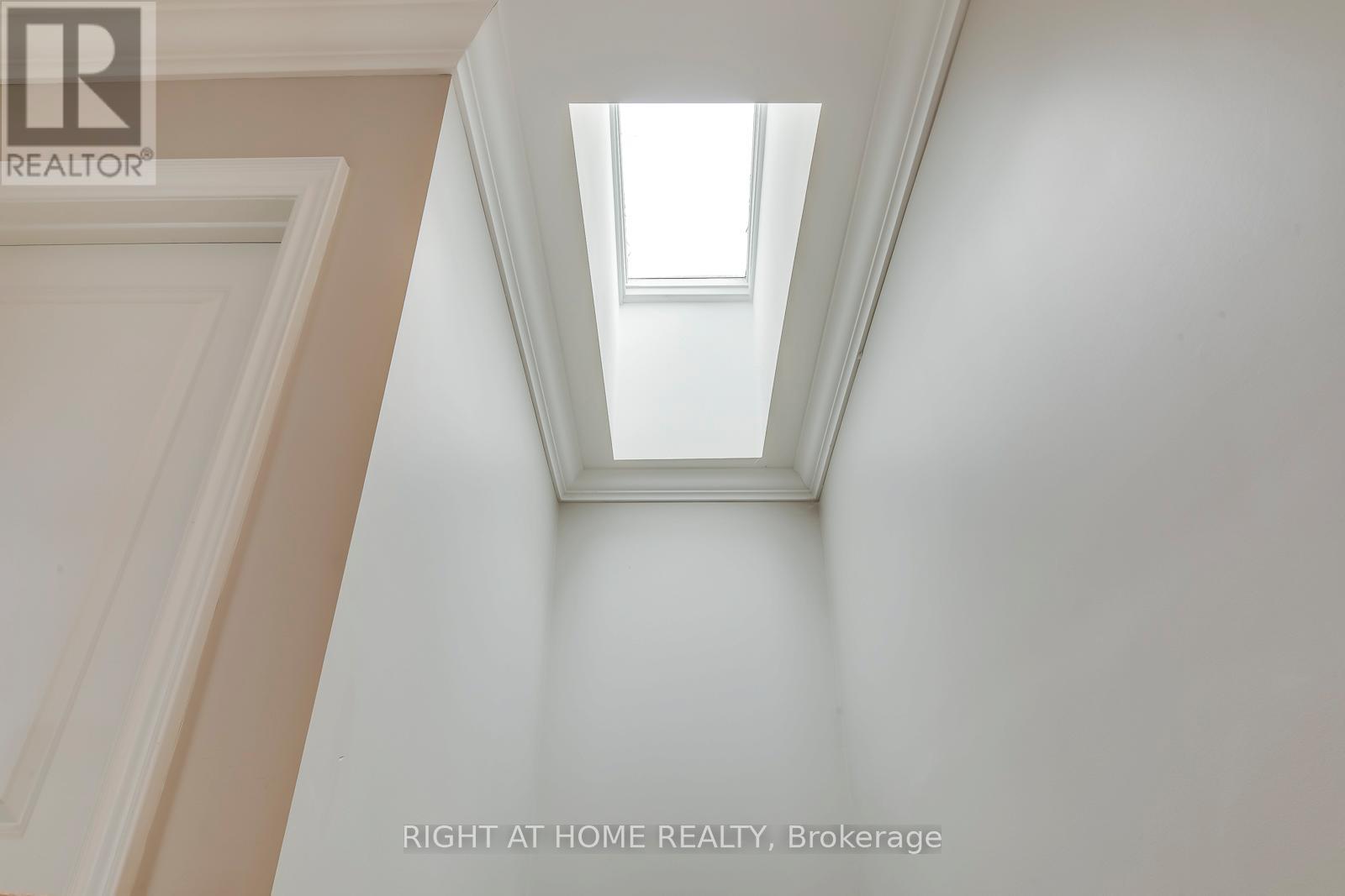 204 Walkers Line, Burlington, Ontario  L7N 2C3 - Photo 21 - W12927510