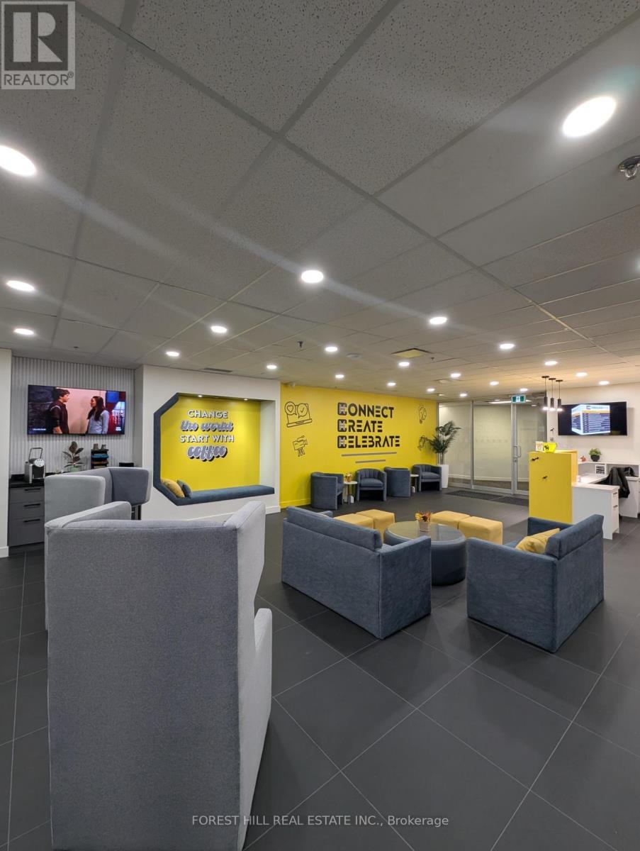 200-23 - 350 Burnhamthorpe Road W, Mississauga, Ontario  L5B 3J1 - Photo 2 - W12927558