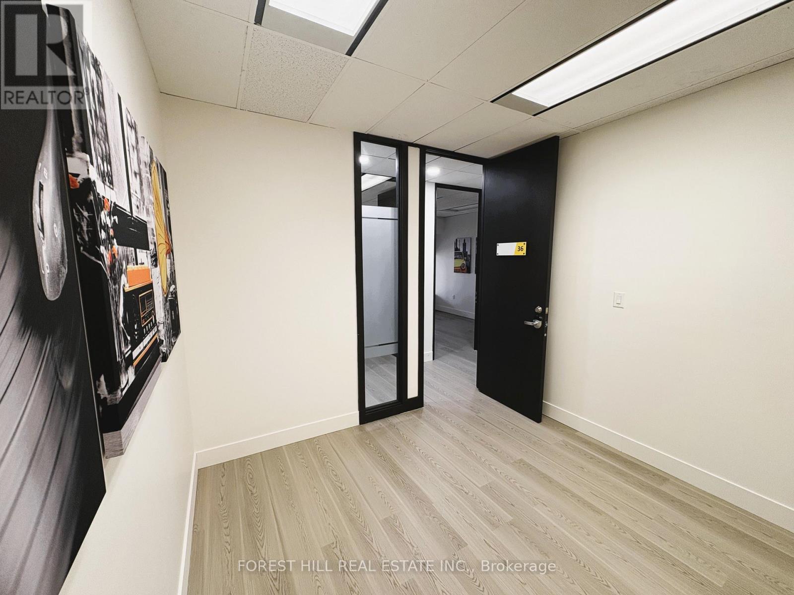 200 Suite 34,35,36,36a - 350 Burnhamthorpe Road W, Mississauga, Ontario L5B 3J1 - Photo 22 - W12927560