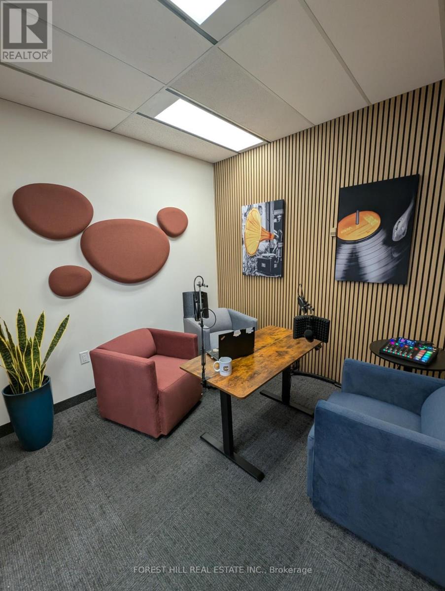 200 Suite 34,35,36,36a - 350 Burnhamthorpe Road W, Mississauga, Ontario L5B 3J1 - Photo 5 - W12927560