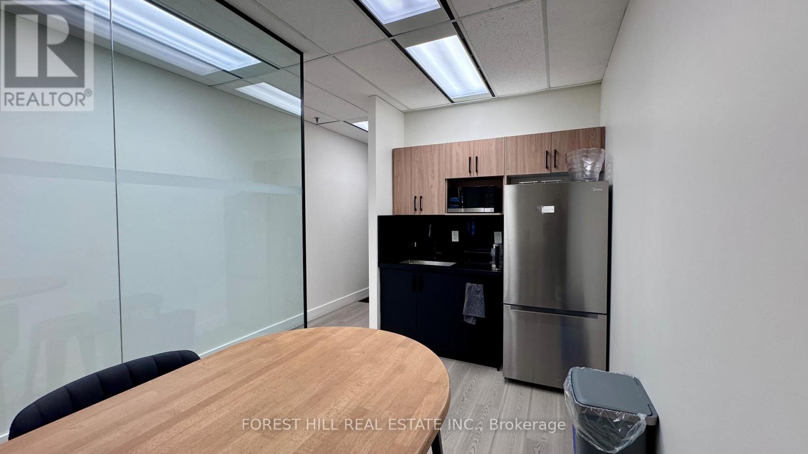 200 Suite 205 - 350 Burnhamthorpe Road W, Mississauga, Ontario L5B 3J1 - Photo 27 - W12927562