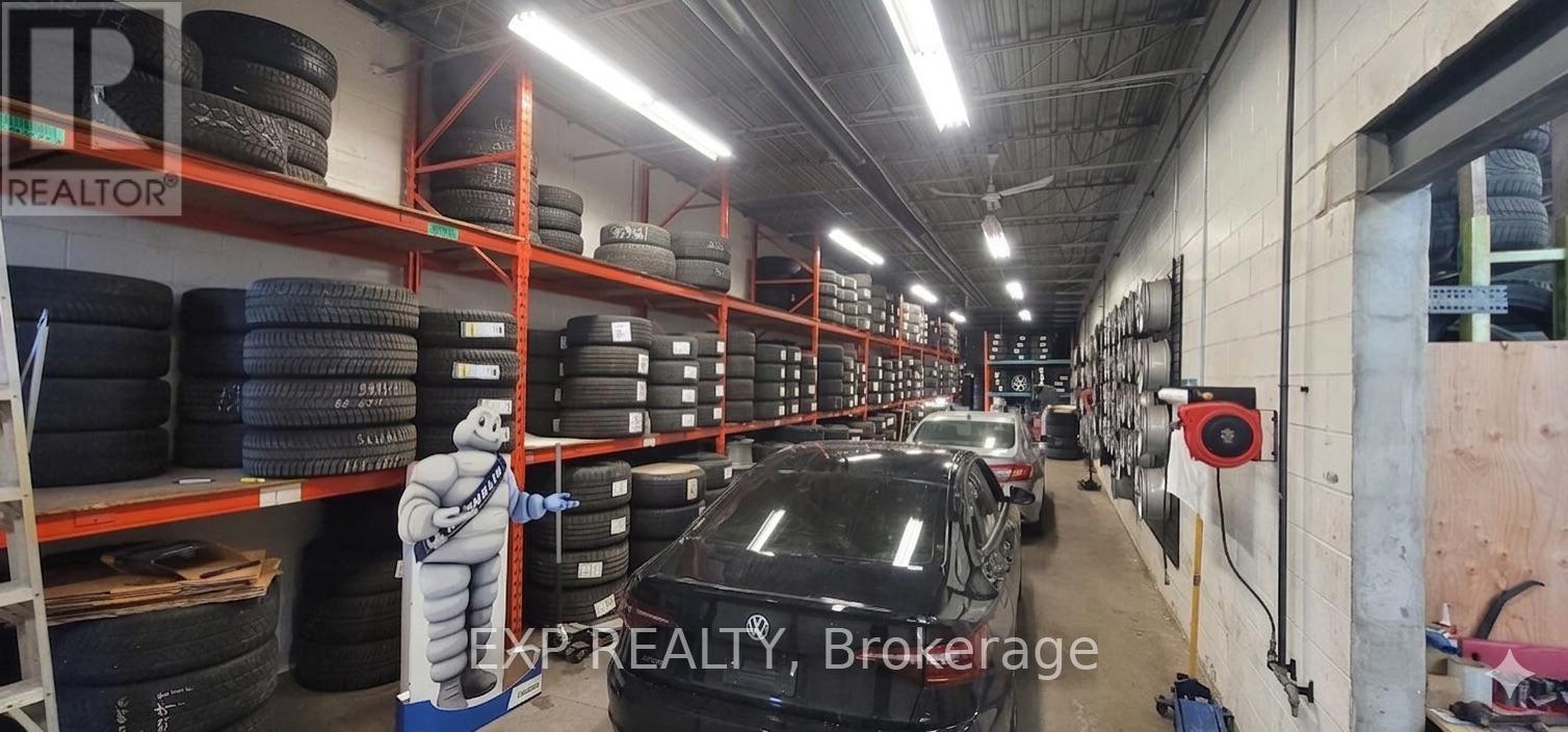 27 - 45 Brisbane Road, Toronto, Ontario  M3J 2K1 - Photo 5 - W12927566