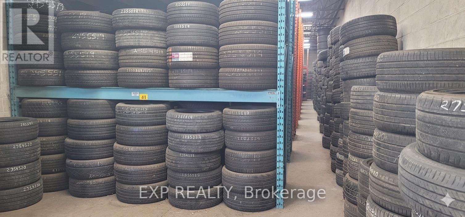 27 - 45 Brisbane Road, Toronto, Ontario  M3J 2K1 - Photo 7 - W12927566