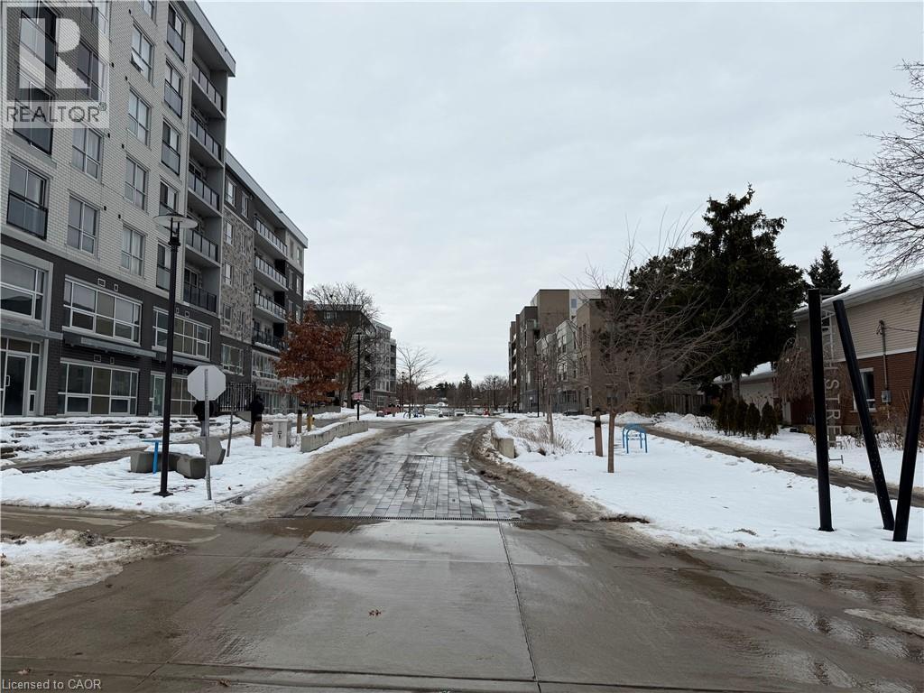 275 Larch Street Unit# B112, Waterloo, Ontario  N2L 3R2 - Photo 3 - 40815583