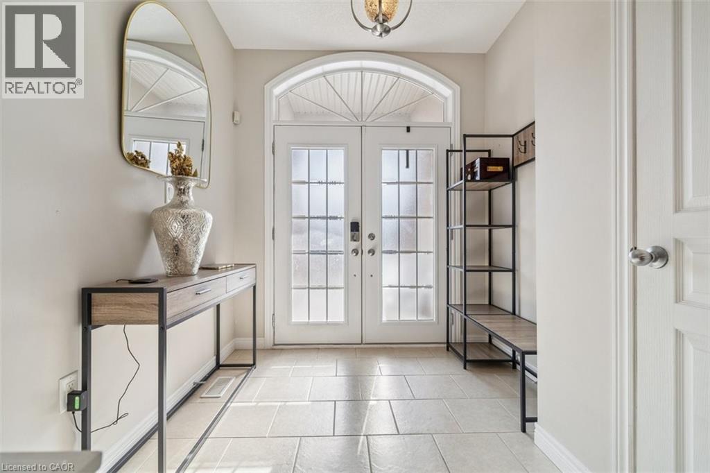 77 Peach Tree Lane, Grimsby, Ontario  L3M 0C1 - Photo 2 - 40815369