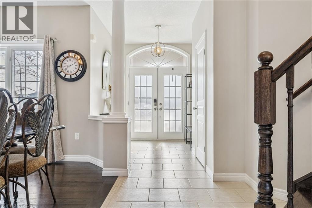 77 Peach Tree Lane, Grimsby, Ontario  L3M 0C1 - Photo 3 - 40815369