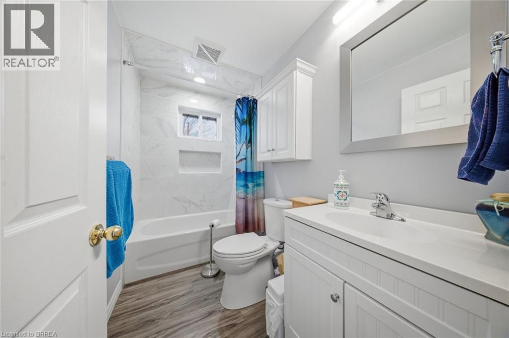 136 Woodlawn Ave Avenue, Brantford, Ontario  N3R 6S2 - Photo 21 - 40812331