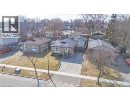 136 WOODLAWN AVE Avenue, Brantford, Ontario
