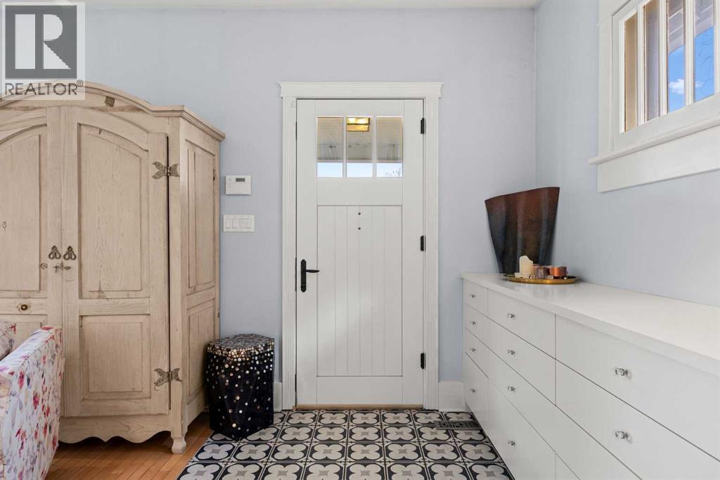 1431 Shelbourne Street SW, Calgary, Alberta  T3C 2L1 - Photo 4 - A2288286