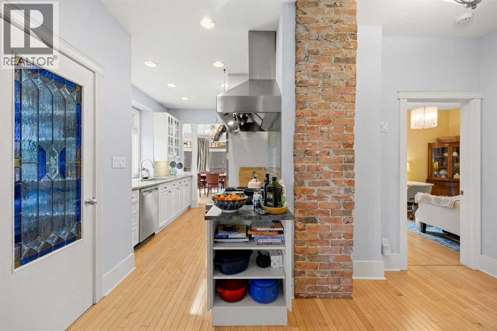 1431 Shelbourne Street SW, Calgary, Alberta  T3C 2L1 - Photo 12 - A2288286