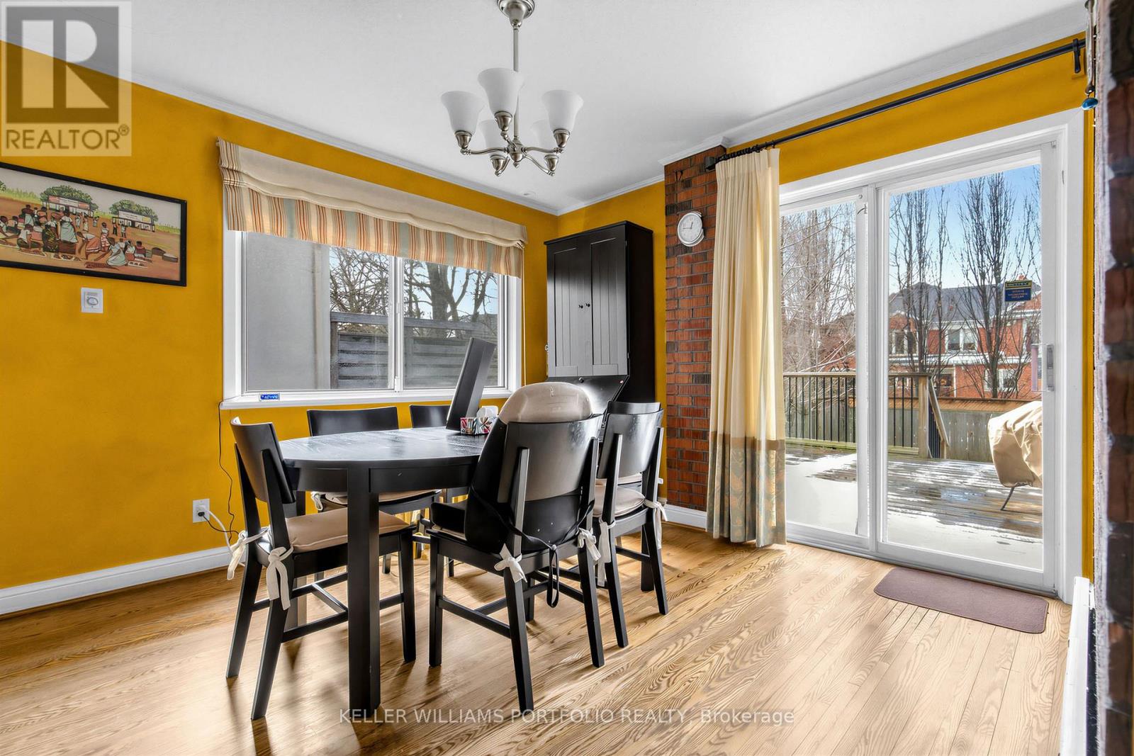 22 Glen Cedar Road, Toronto, Ontario  M6C 3G1 - Photo 11 - C12916556