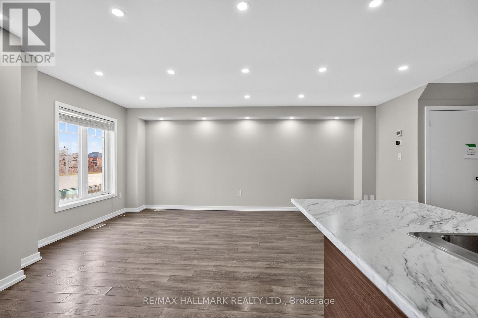 94 Golden Springs Drive, Brampton, Ontario  L7A 0C7 - Photo 12 - W12913236