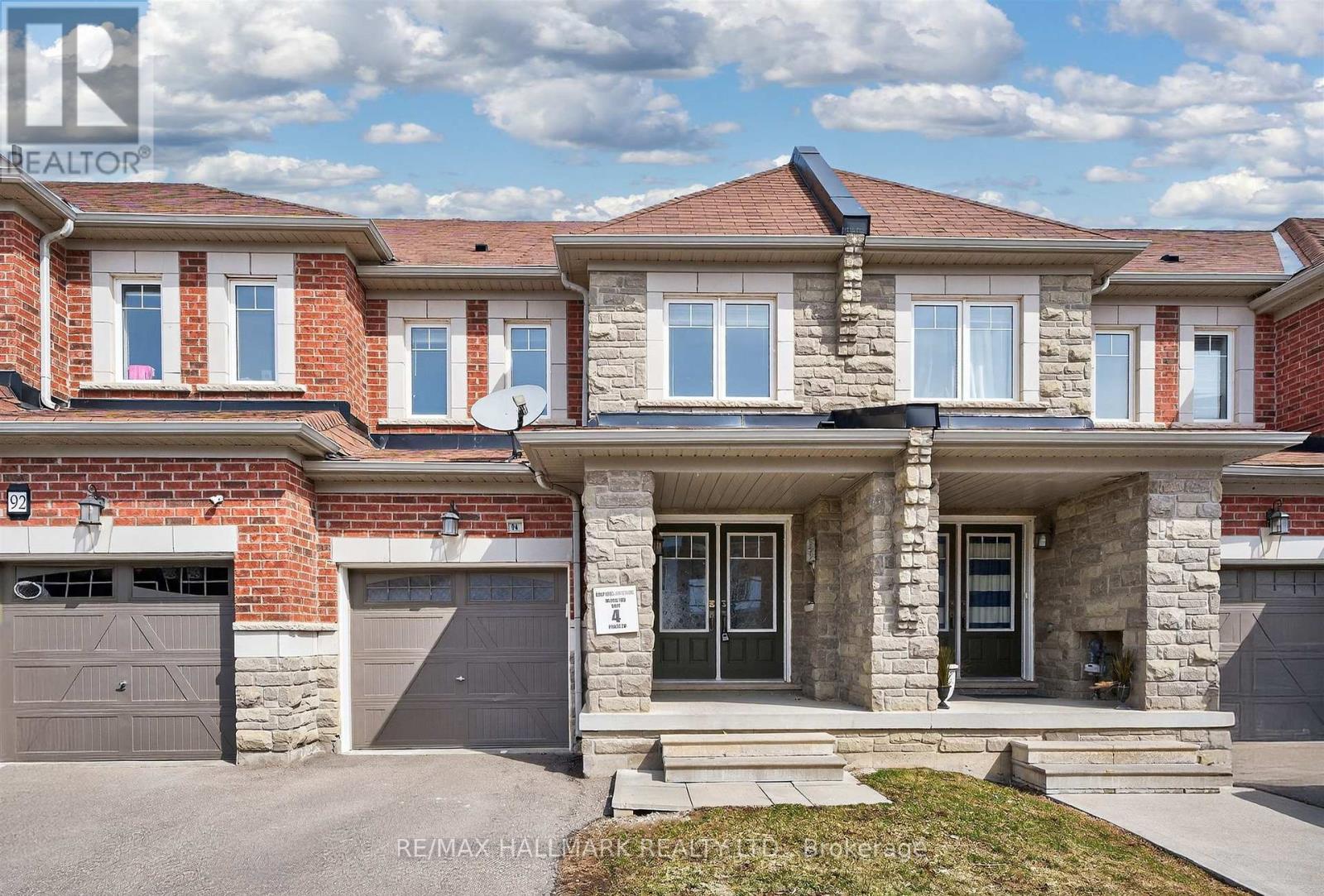 94 GOLDEN SPRINGS DRIVE, Brampton, Ontario