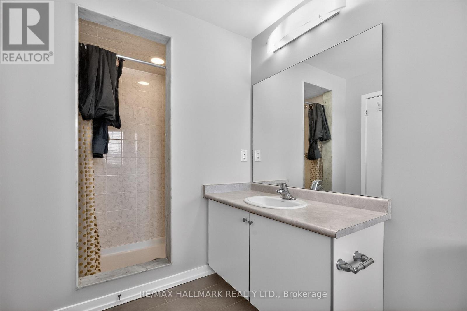 94 Golden Springs Drive, Brampton, Ontario  L7A 0C7 - Photo 23 - W12913236