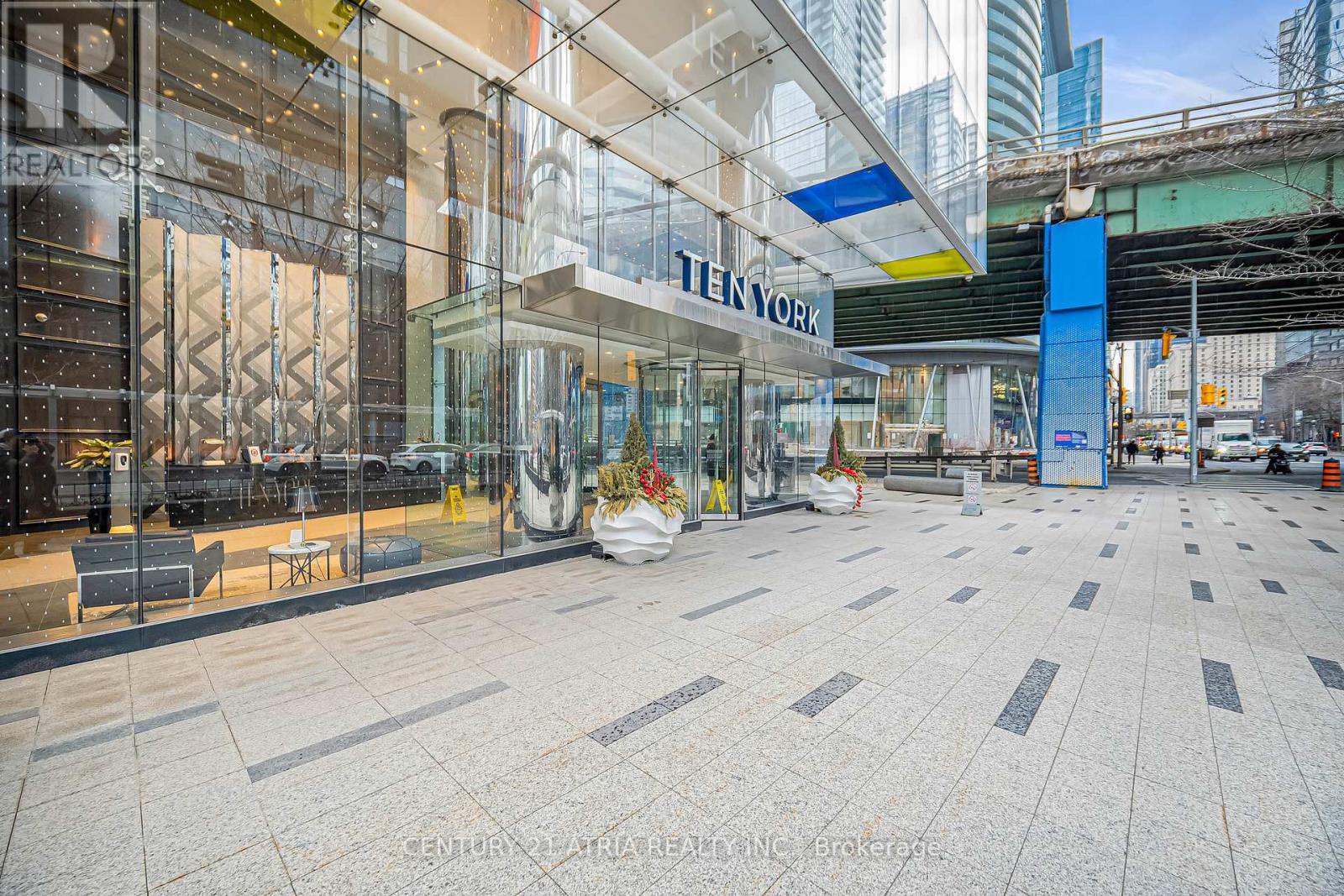 2804 - 10 York Street, Toronto, Ontario  M5J 0E1 - Photo 3 - C12911548