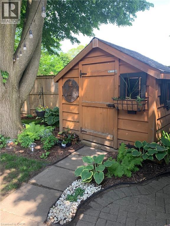 Photo 31 of 34 for 149 Elliott Street