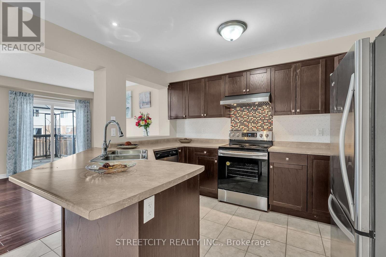 1970 Foxridge Crescent, London North, Ontario  N6G 0L8 - Photo 10 - X12927676