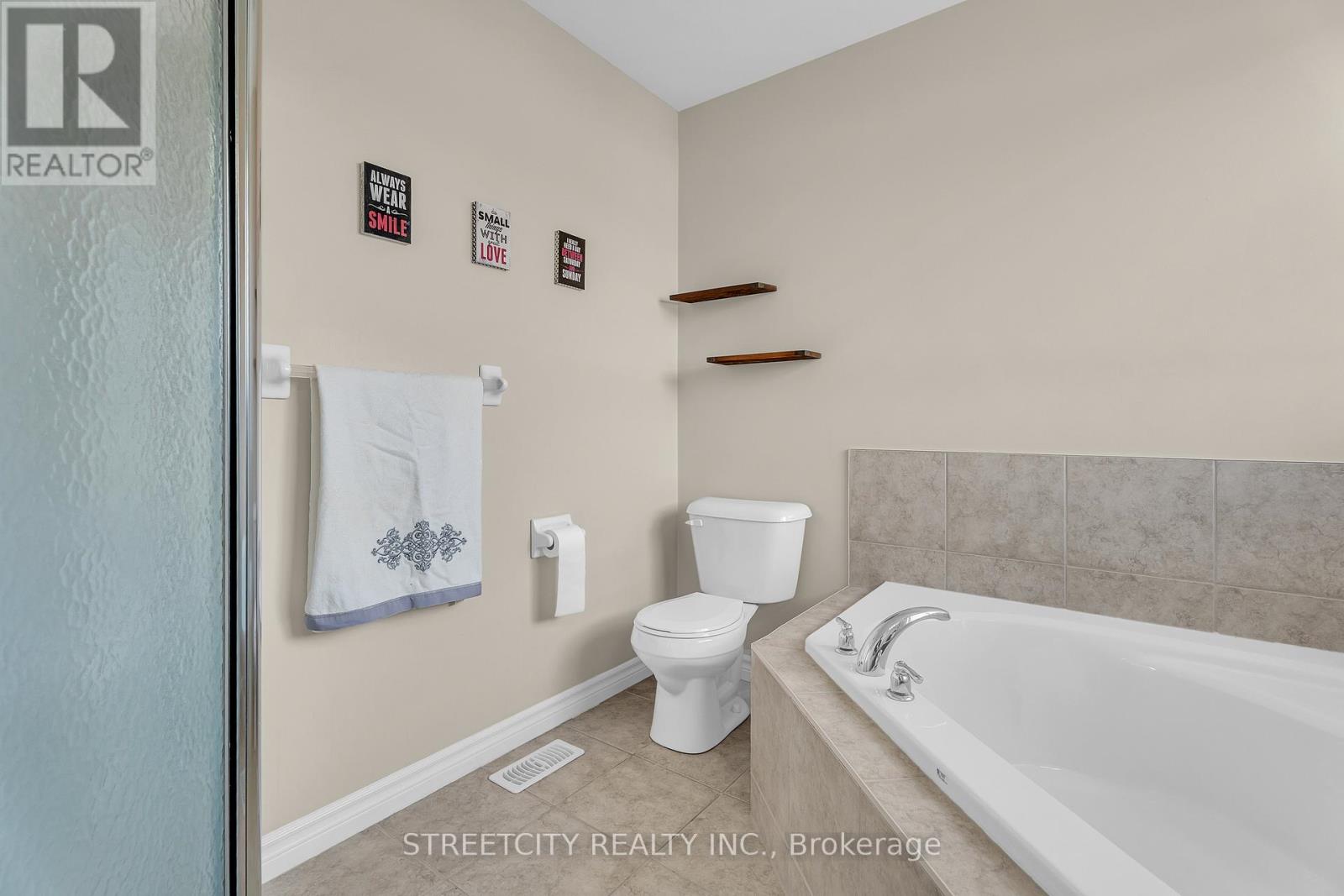 1970 Foxridge Crescent, London North, Ontario  N6G 0L8 - Photo 24 - X12927676