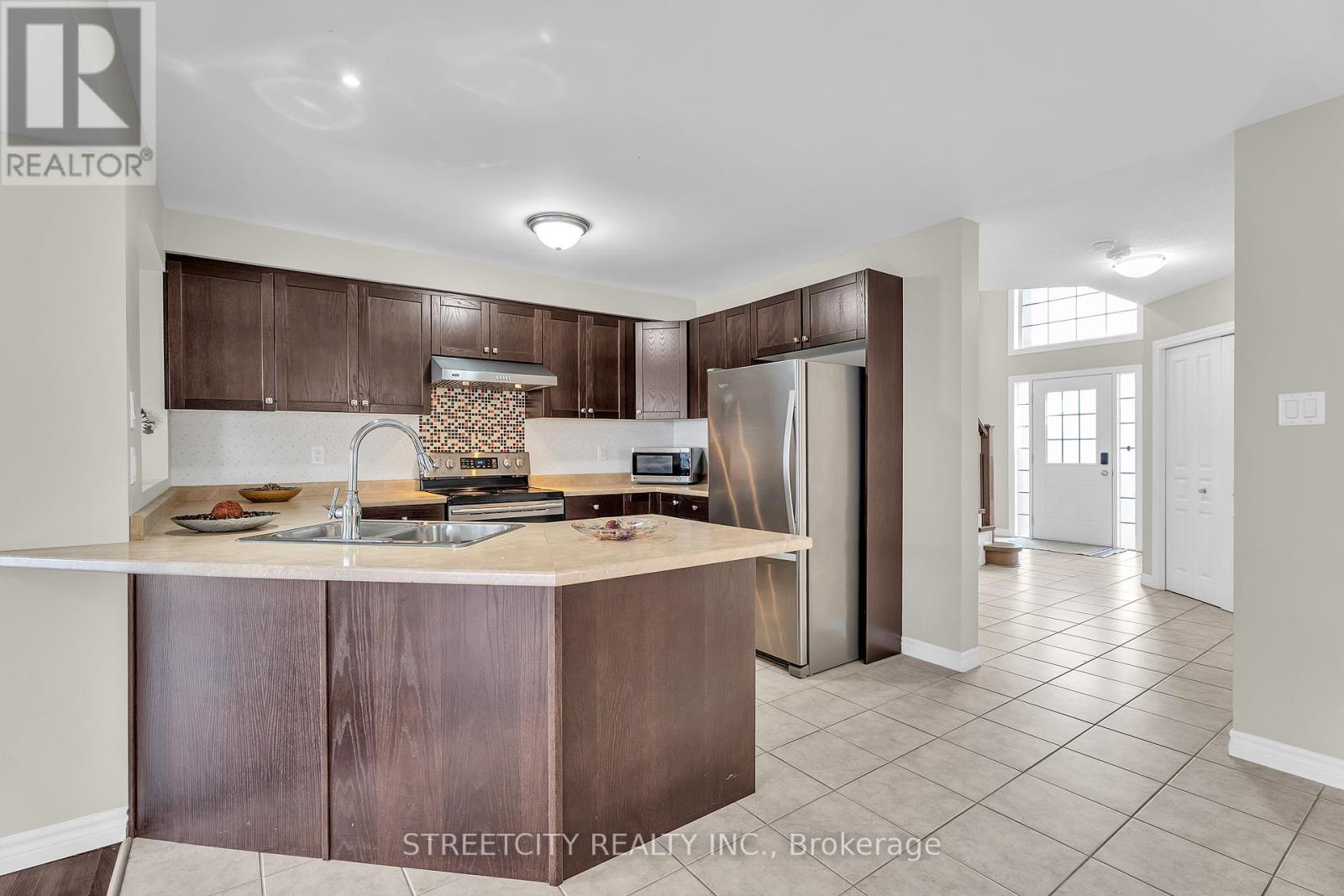 1970 Foxridge Crescent, London North, Ontario  N6G 0L8 - Photo 9 - X12927676