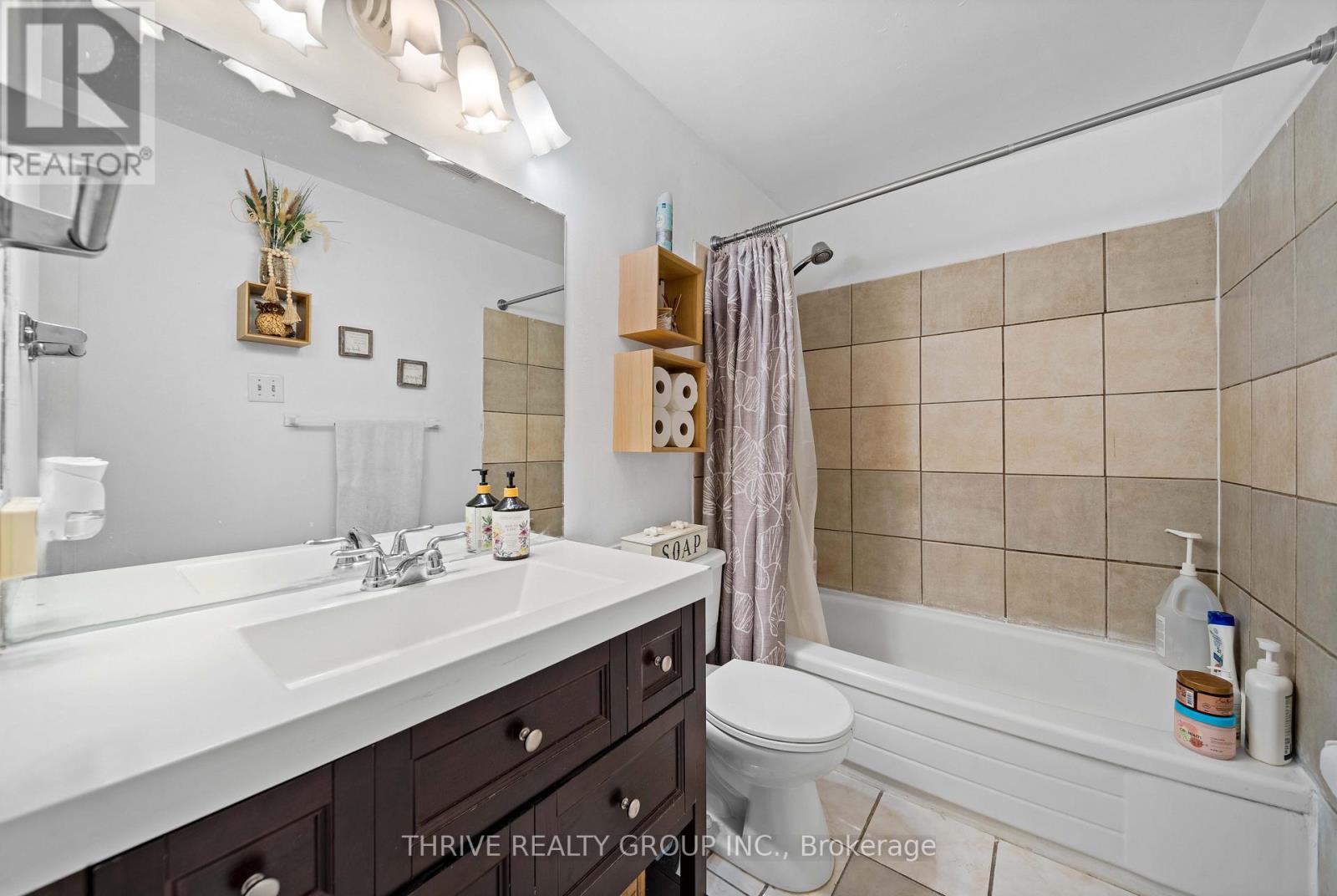 Photo 21 of 32 for 23 - 45 Gatewood Place