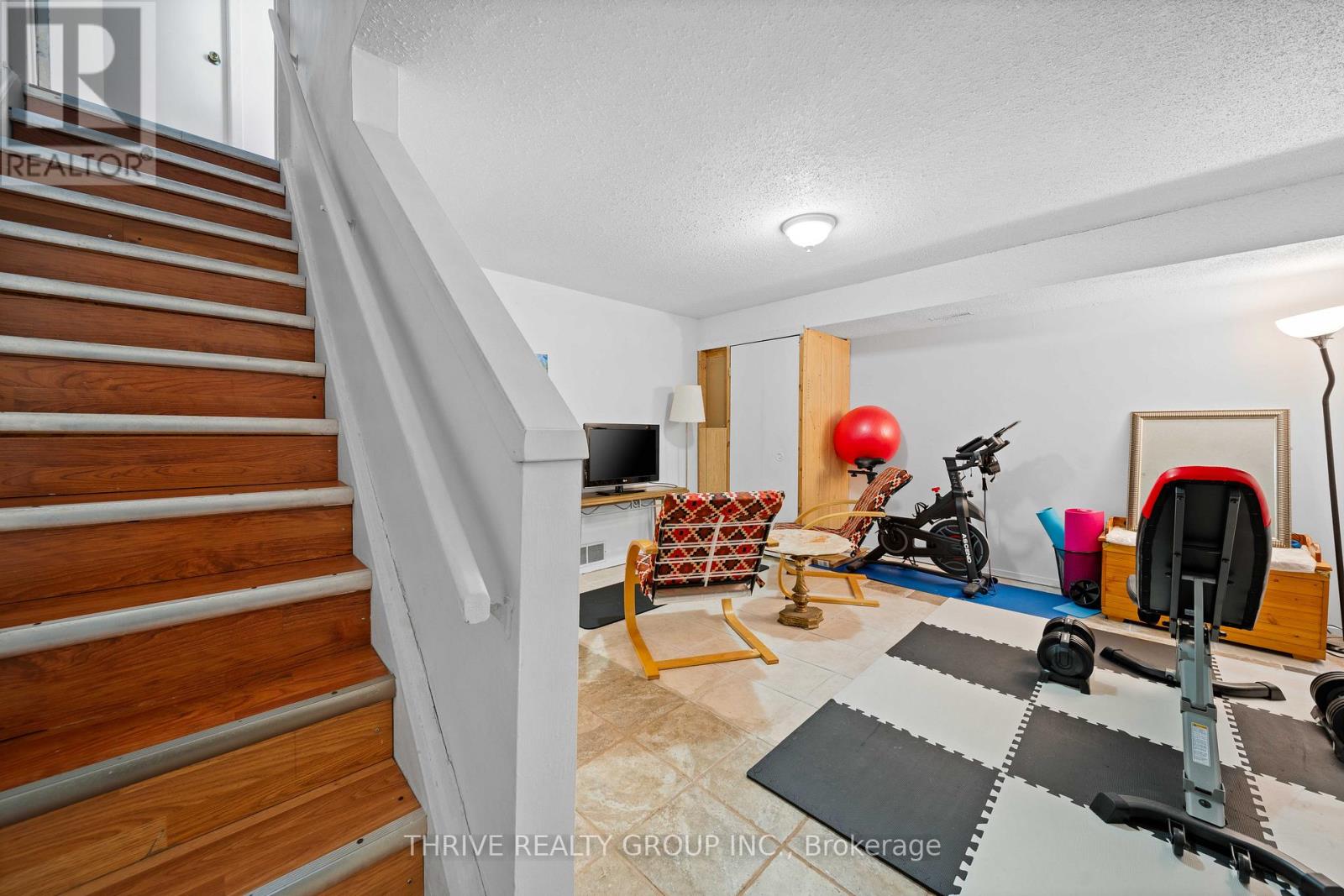 Photo 26 of 32 for 23 - 45 Gatewood Place