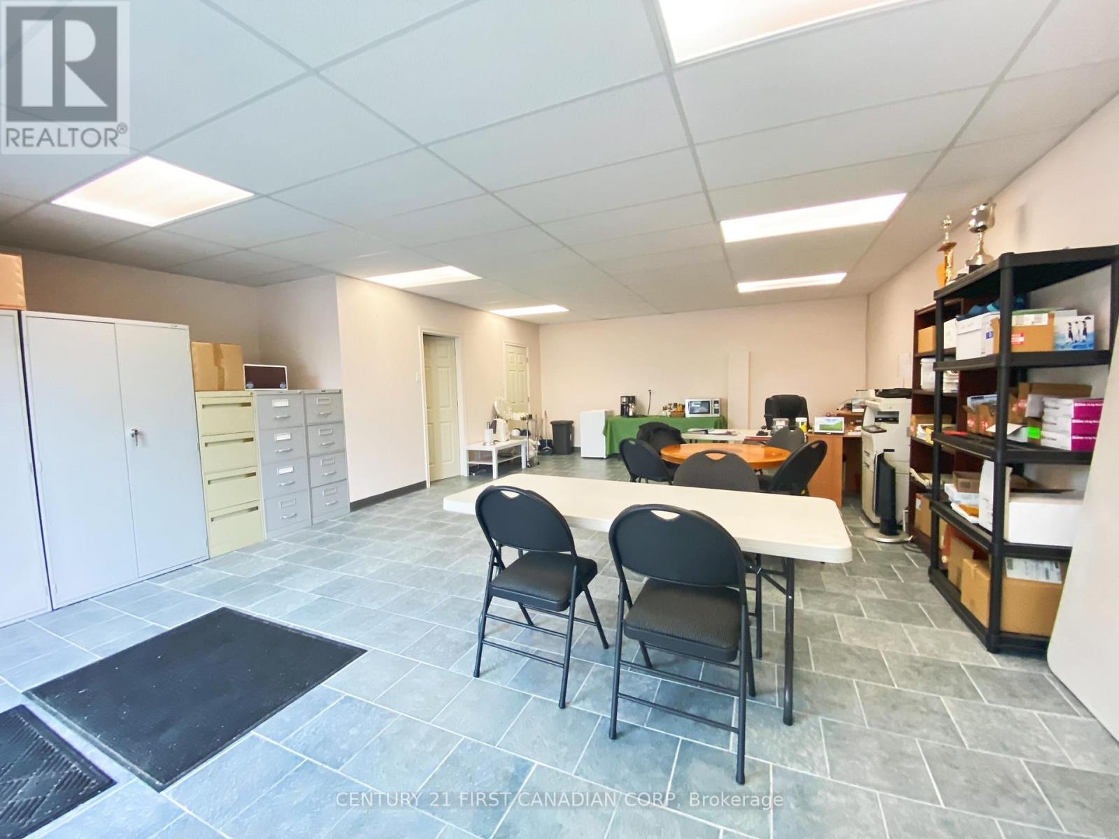 414 Hamilton Road, London East, Ontario  N5Z 1R9 - Photo 8 - X12927760