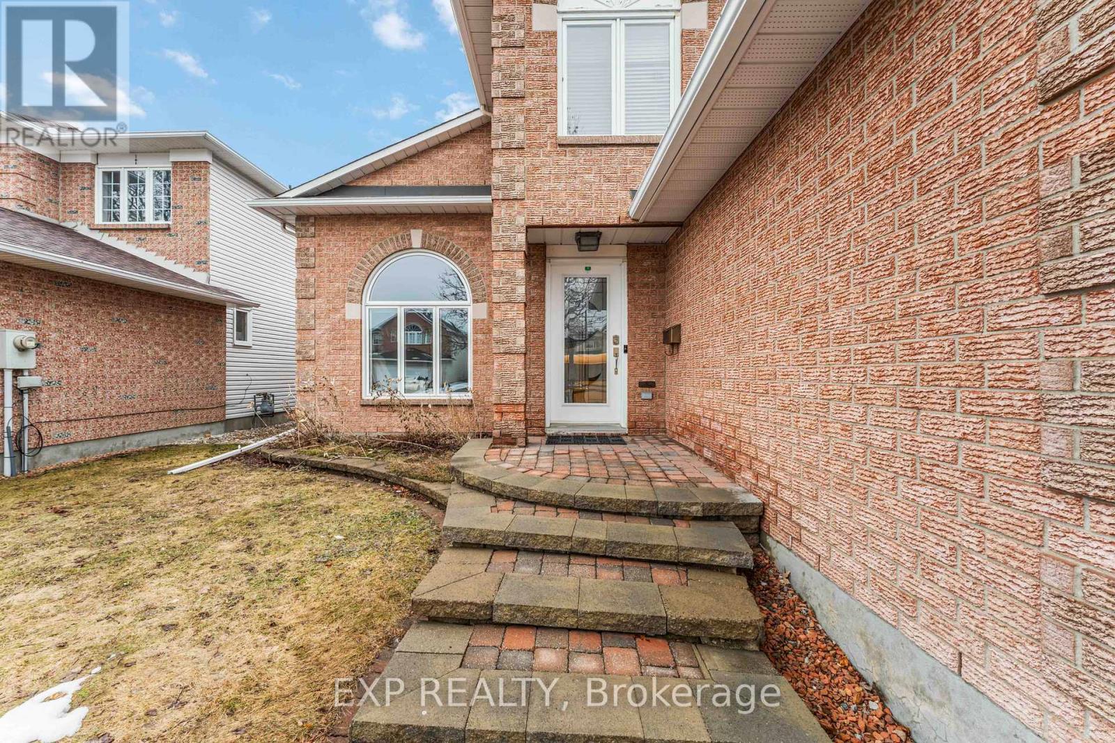 3 Nakota Way, Ottawa, Ontario  K2J 4E9 - Photo 5 - X12927684