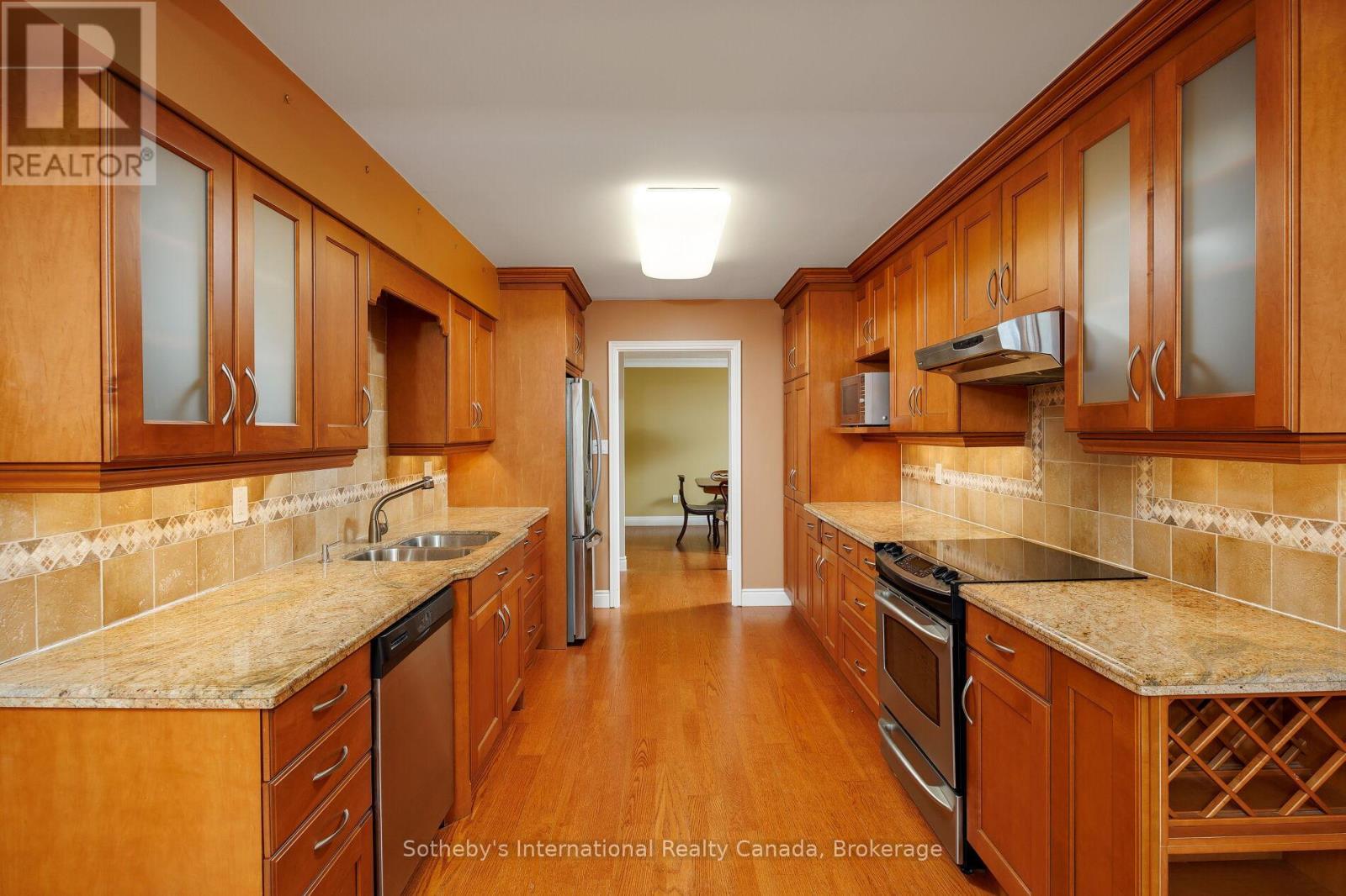 1107 - 2180 Marine Drive, Oakville, Ontario  L6L 5V2 - Photo 17 - W12927756