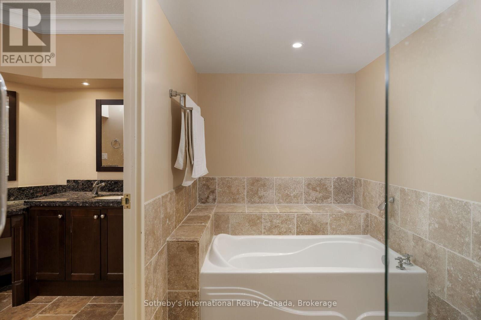 1107 - 2180 Marine Drive, Oakville, Ontario  L6L 5V2 - Photo 26 - W12927756